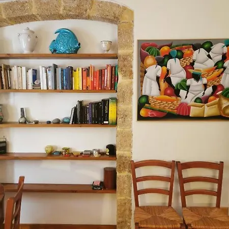 Via Mandralisca Super Central Apartment Cefalu