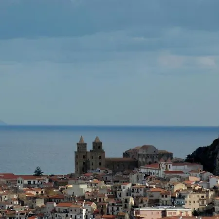Apartment Via Mandralisca Super Central Cefalu